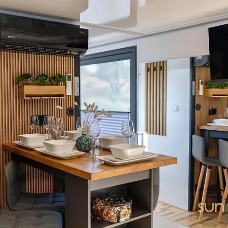 Traumzeitboot Helmut - Exklusiver Festlieger In Perfekter Lage Am Scharmuetzelsee Bad Saarow