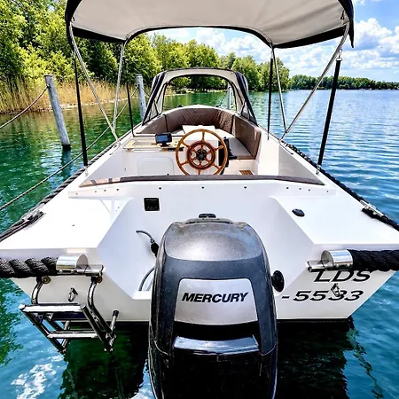 Hausboot Traumzeitboot Helmut - Exklusiver Festlieger In Perfekter Lage Am Scharmuetzelsee