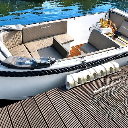 Hausboot Traumzeitboot Helmut - Exklusiver Festlieger In Perfekter Lage Am Scharmuetzelsee Bad Saarow