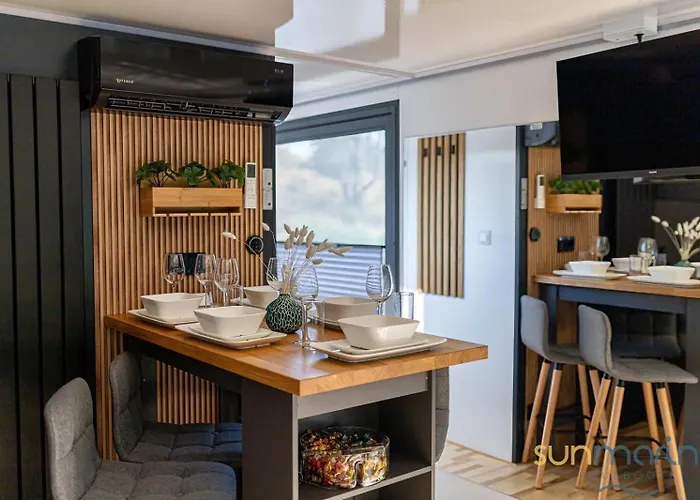 Traumzeitboot Helmut - Exklusiver Festlieger In Perfekter Lage Am Scharmuetzelsee Bad Saarow