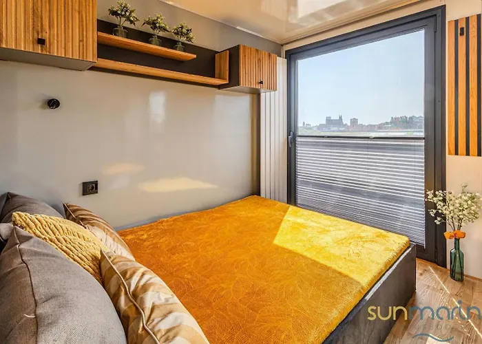 Πλωτό κατάλυμα Traumzeitboot Helmut - Exklusiver Festlieger In Perfekter Lage Am Scharmuetzelsee *